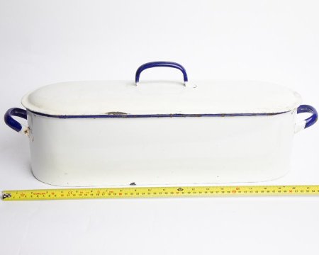 Sterilising Dish with Lid in Enamel